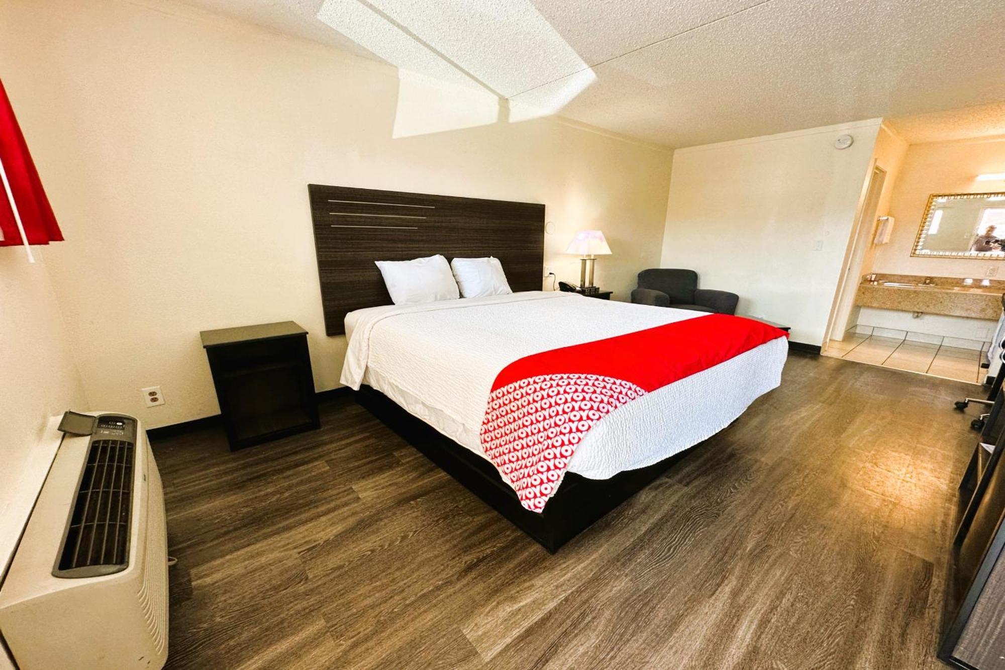 Oyo Hotel San Antonio Lackland Afb Seaworld Hwy 90 W Ngoại thất bức ảnh