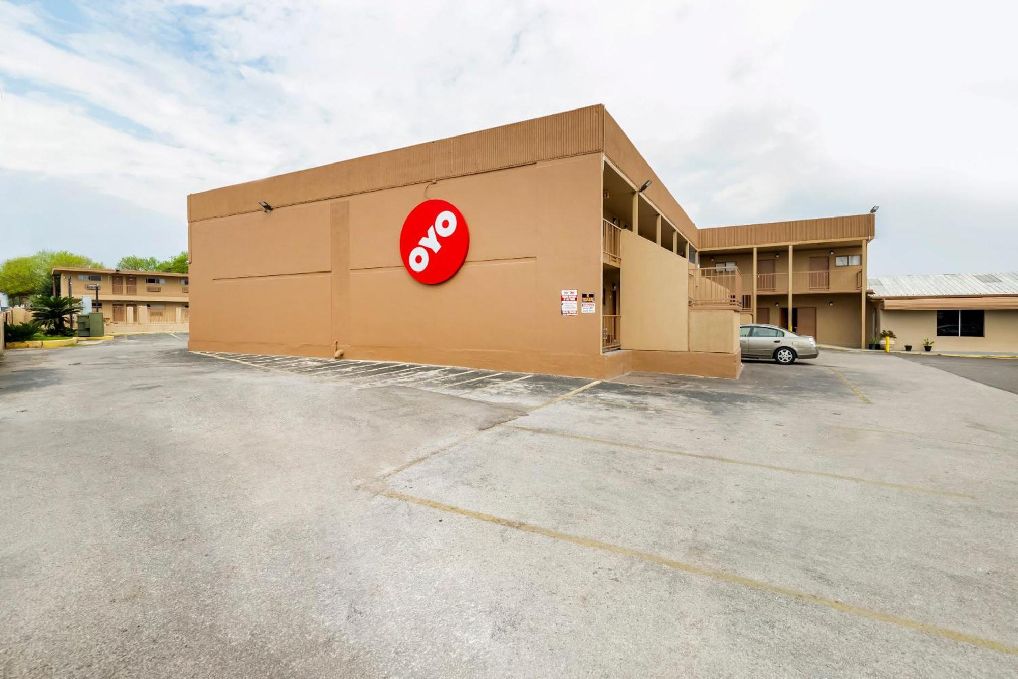 Oyo Hotel San Antonio Lackland Afb Seaworld Hwy 90 W Ngoại thất bức ảnh