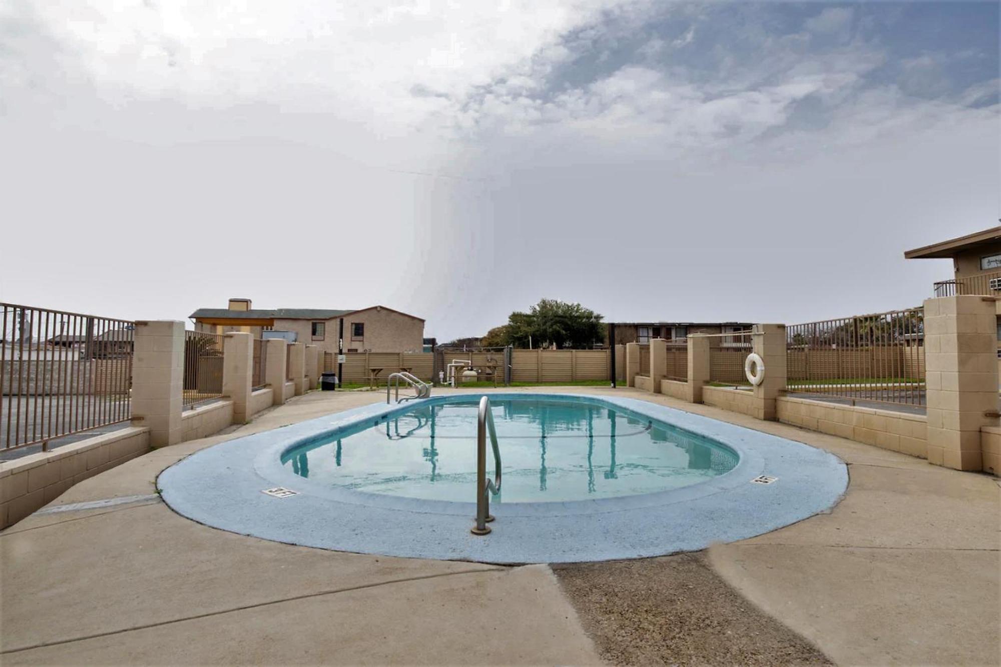 Oyo Hotel San Antonio Lackland Afb Seaworld Hwy 90 W Ngoại thất bức ảnh